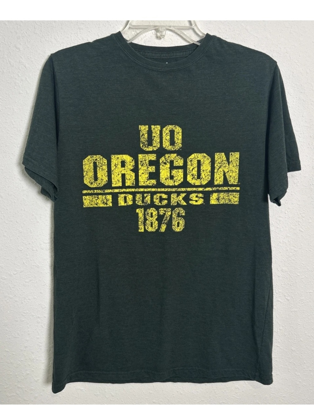 University Of Oregon Ducks Old Varsity Brand Green T-Shirt Women’s Med NCAA